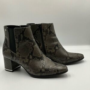 Calvin Klein Boots Size 10 Snakeskin Pattern Ankle Boots Never Worn